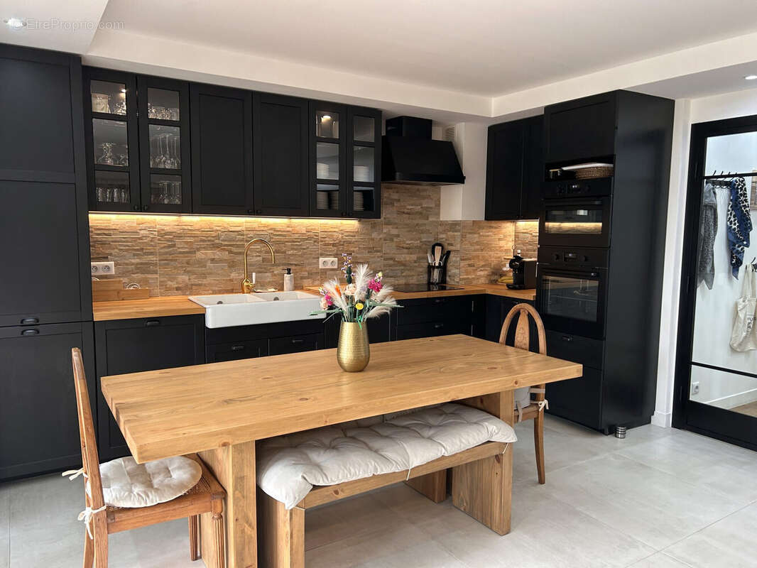 Appartement à MALLEMORT