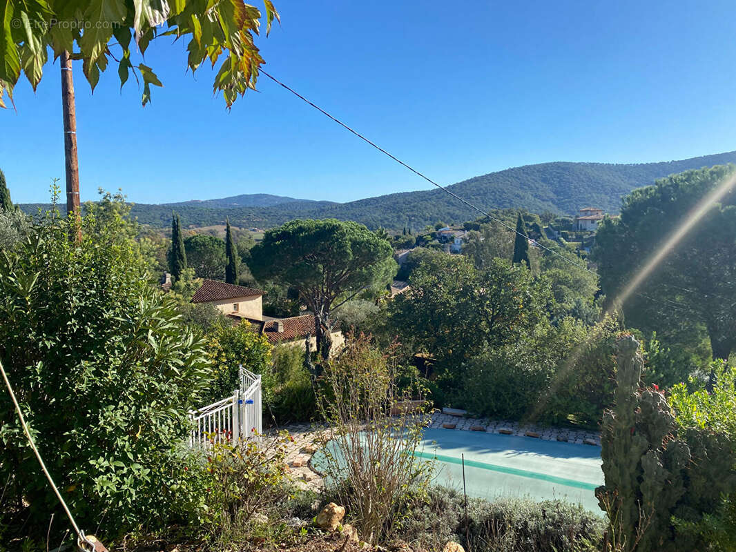 Terrain à COGOLIN