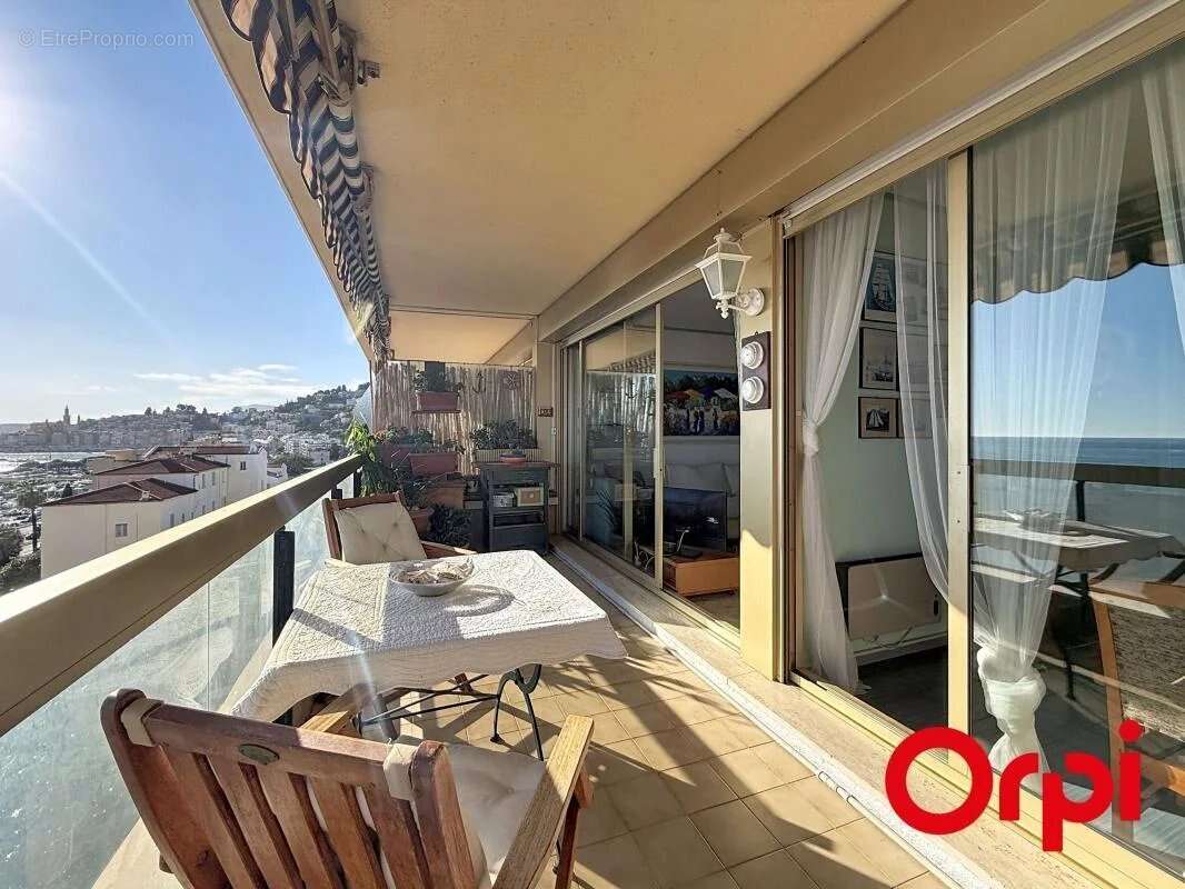 Menton, quartier garavan : 2 pieces au dernier étage avec vue mer panoramique, terrasse, cave et parking - photo 5