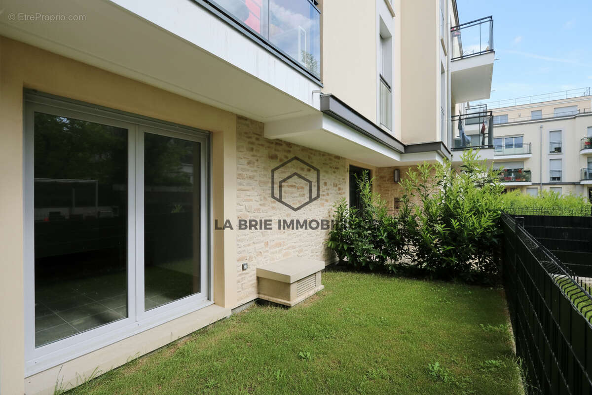 Appartement à PONTAULT-COMBAULT