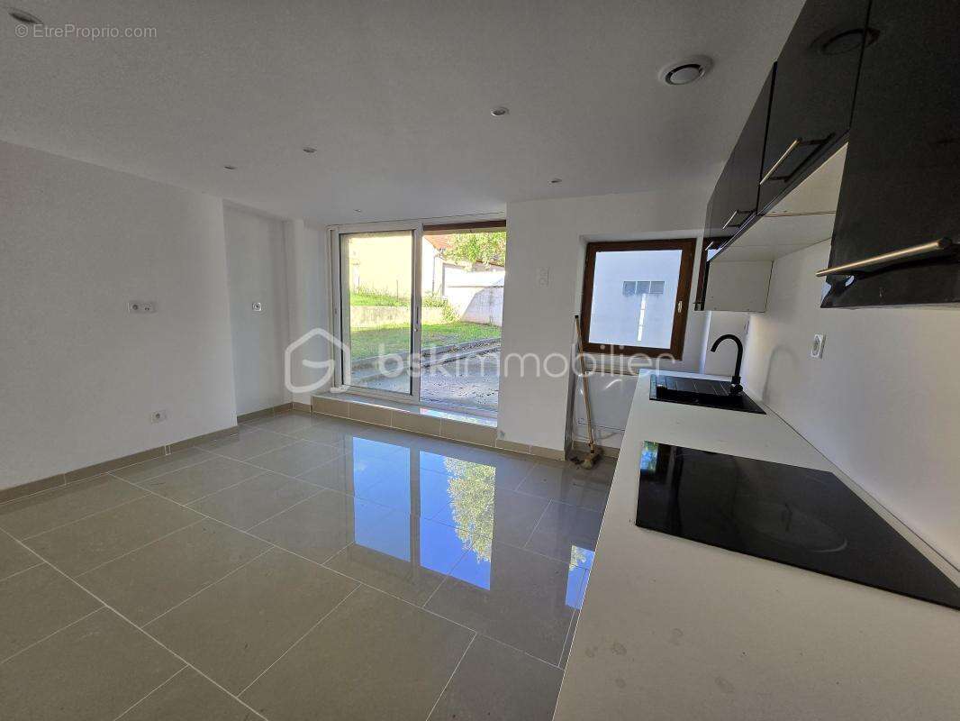 Maison à SAINT-LEGER-DES-VIGNES