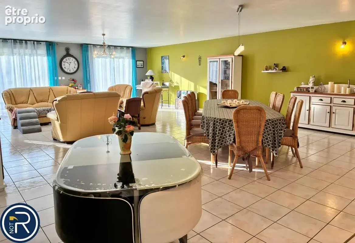 Maison 322 m² à Argentre  - photo 8