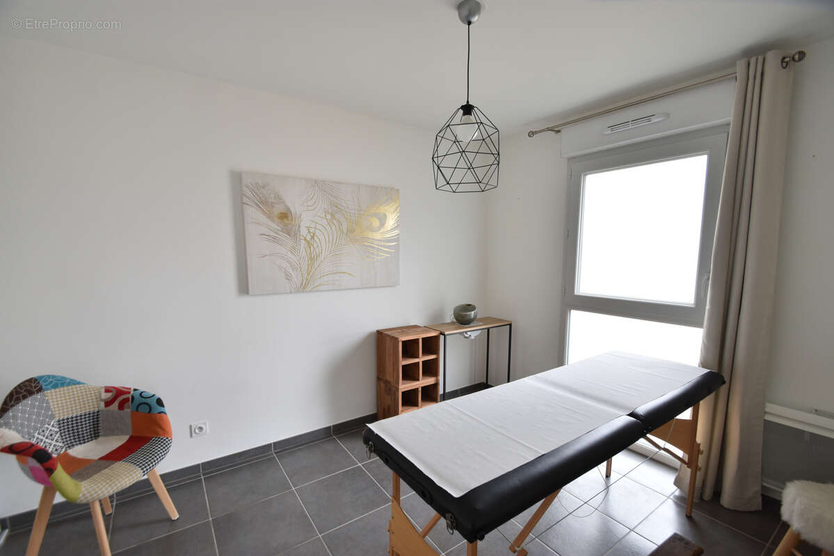 Appartement à SAINT-LAURENT-DU-VAR