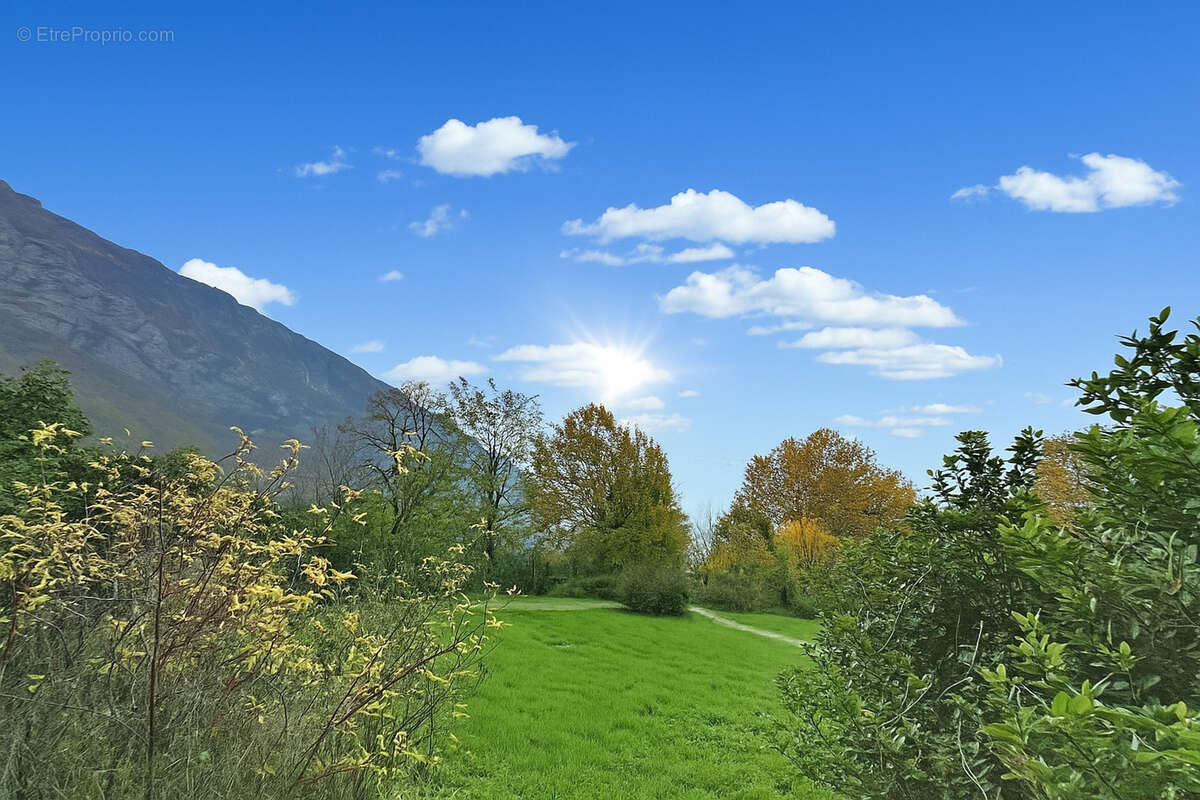 Appartement à SAINT-EGREVE