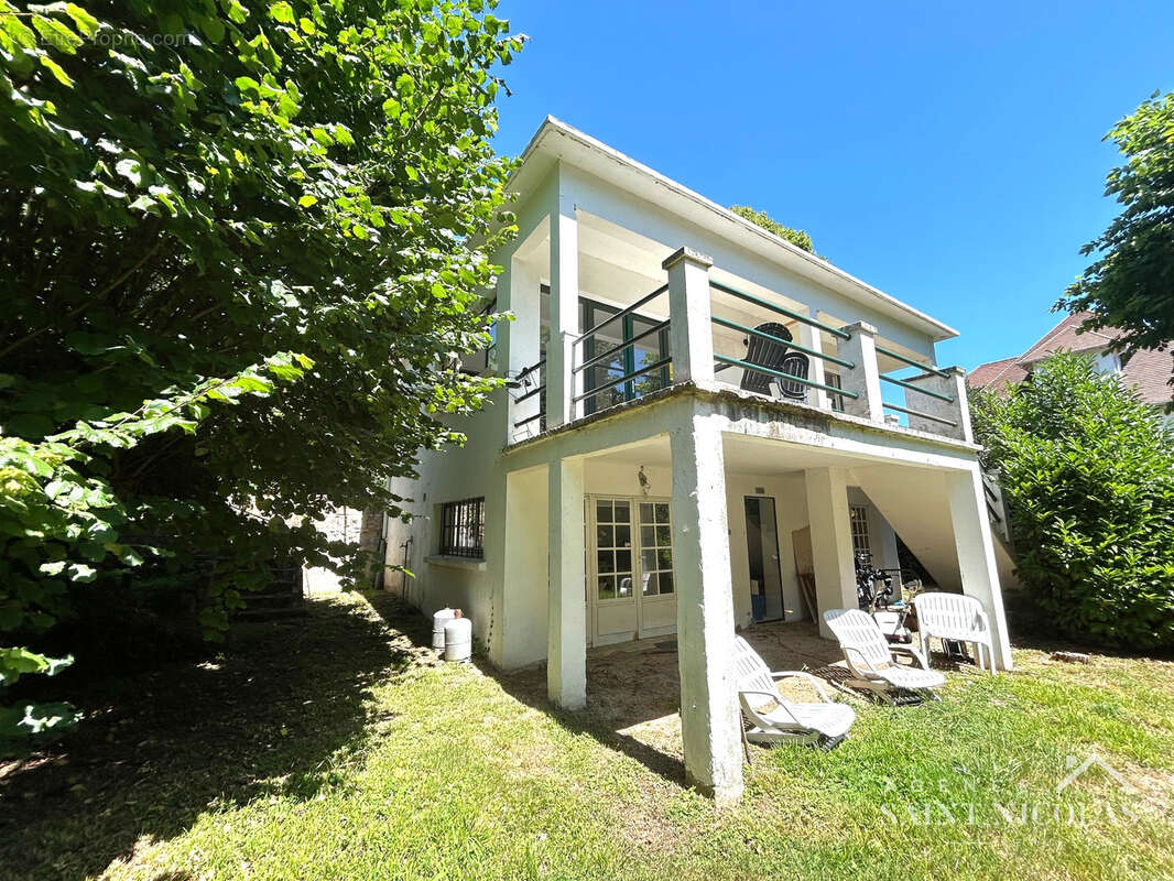 Maison à MEULAN