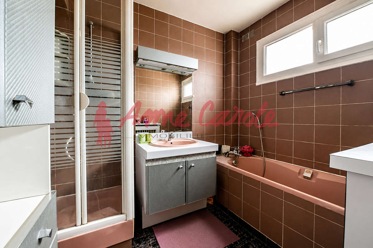 Appartement à FONTENAY-SOUS-BOIS