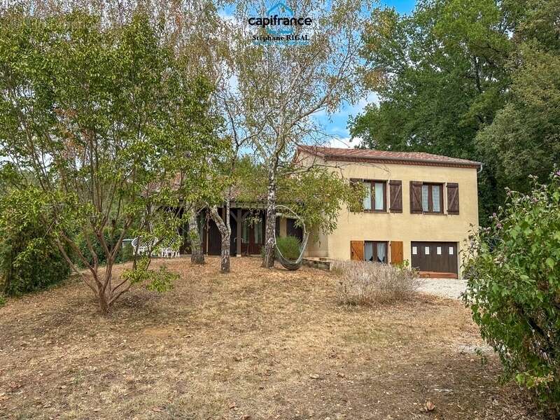 Maison à vendre 6 pièces SAINT GEORGES (47) Maison de 120m2 sur terrain clos de 3320m2 - photo 2