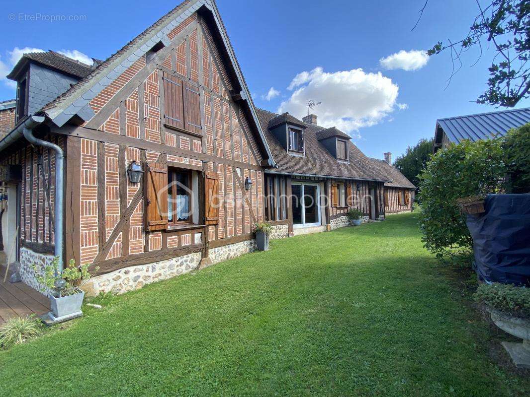 Maison à SAINT-OUEN-D'ATTEZ