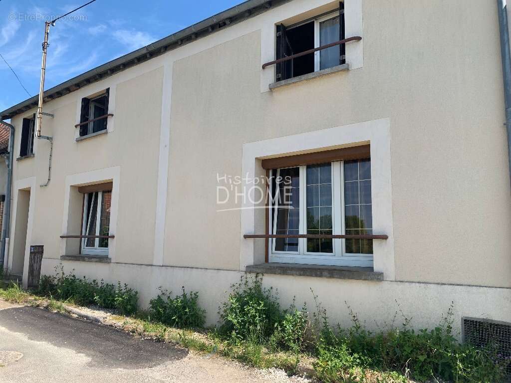 Maison à JOUY-SUR-MORIN