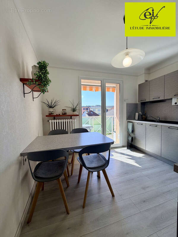 Appartement 85 m² à Forbach  - photo 2