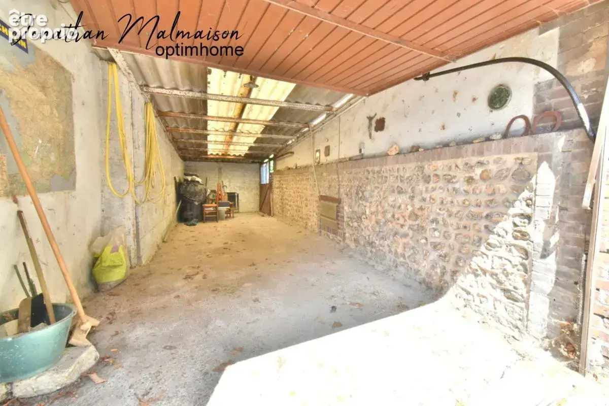 Maison de ville avec garage, jardin et fort potentiel – À deux pas de la gare et du centre-ville de Conches-en-Ouche - photo 5