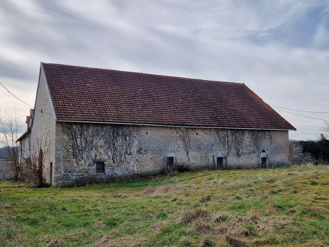 Maison à BOUHANS-LES-MONTBOZON