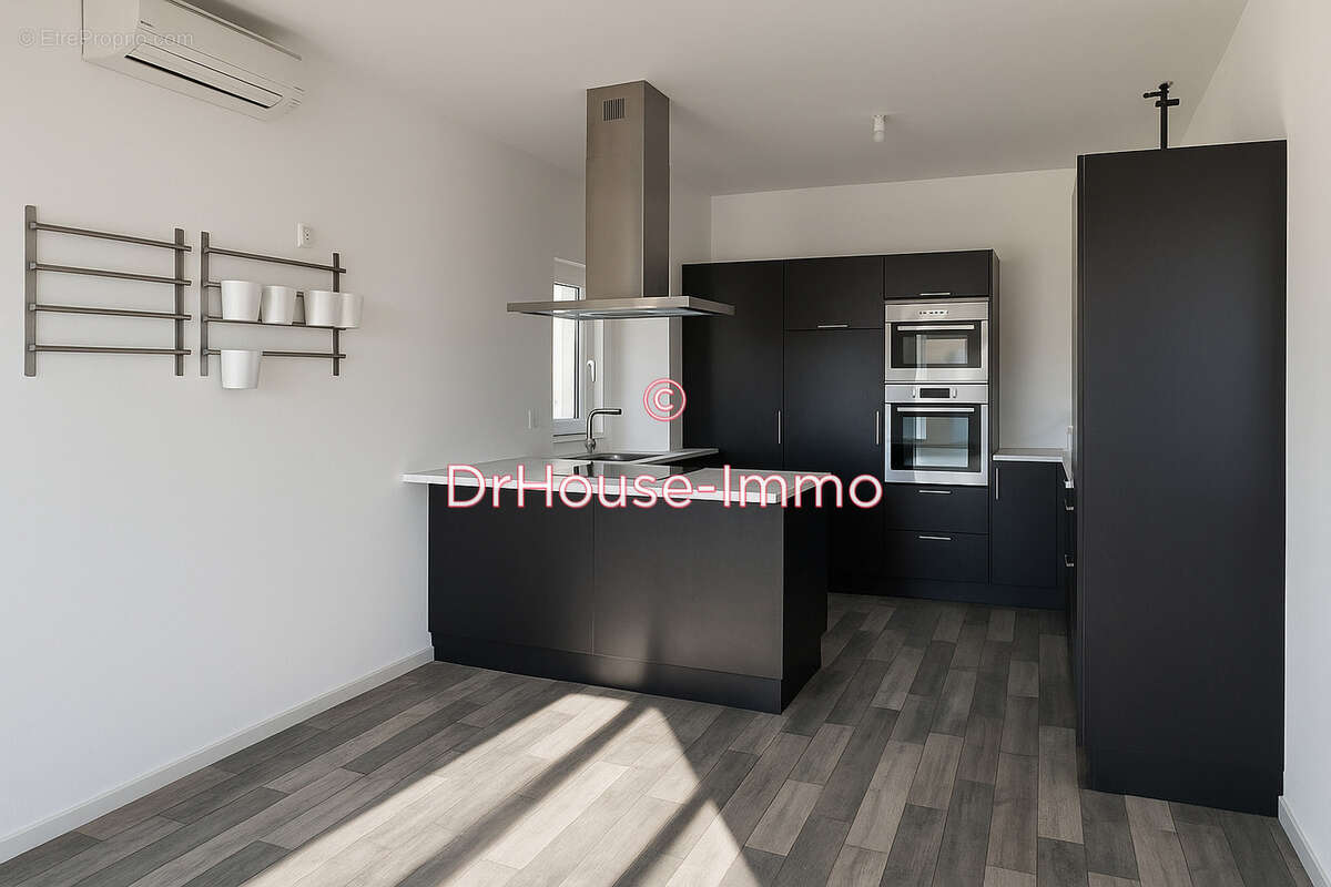 Maison à SAINT-VICTORET