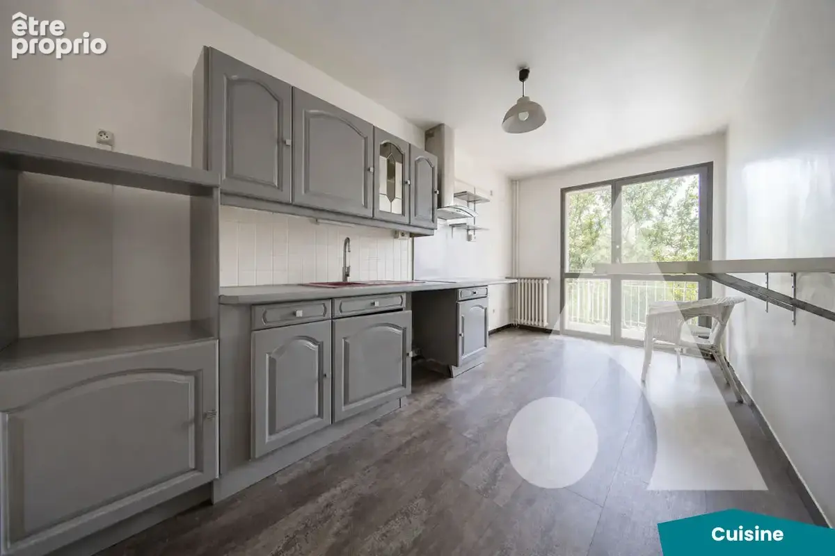 Appartement F4 avec CAVE et BOX FERMÉ secteur Aguado - photo 5