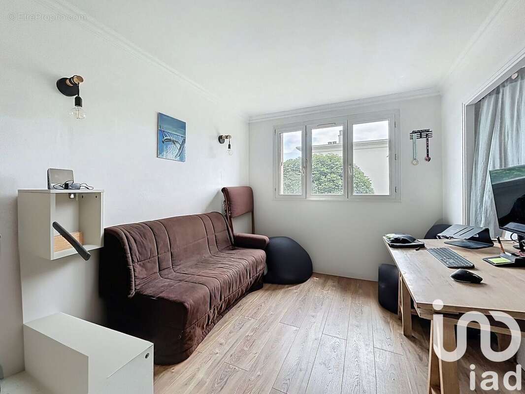 Photo 9 - Appartement à LA CELLE-SAINT-CLOUD