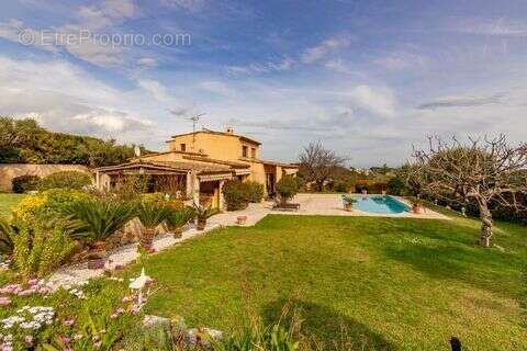 Maison 180 m² à Antibes  - photo 2