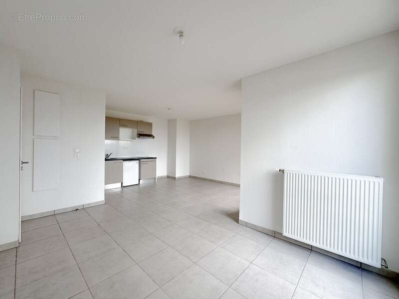 Appartement à BEAUZELLE