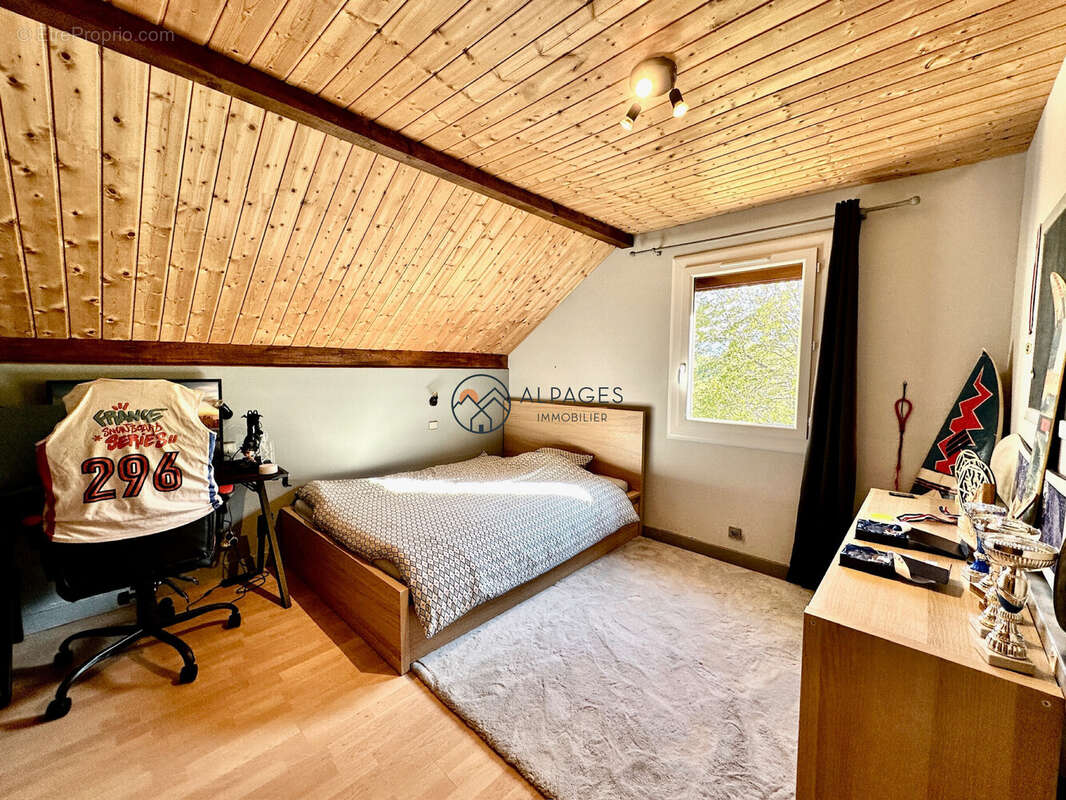 Chambre gaming - Maison à SAINT-ANDRE-D&#039;EMBRUN