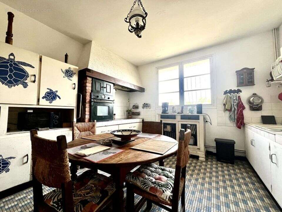 Maison à SAINT-SEVER-DE-SAINTONGE