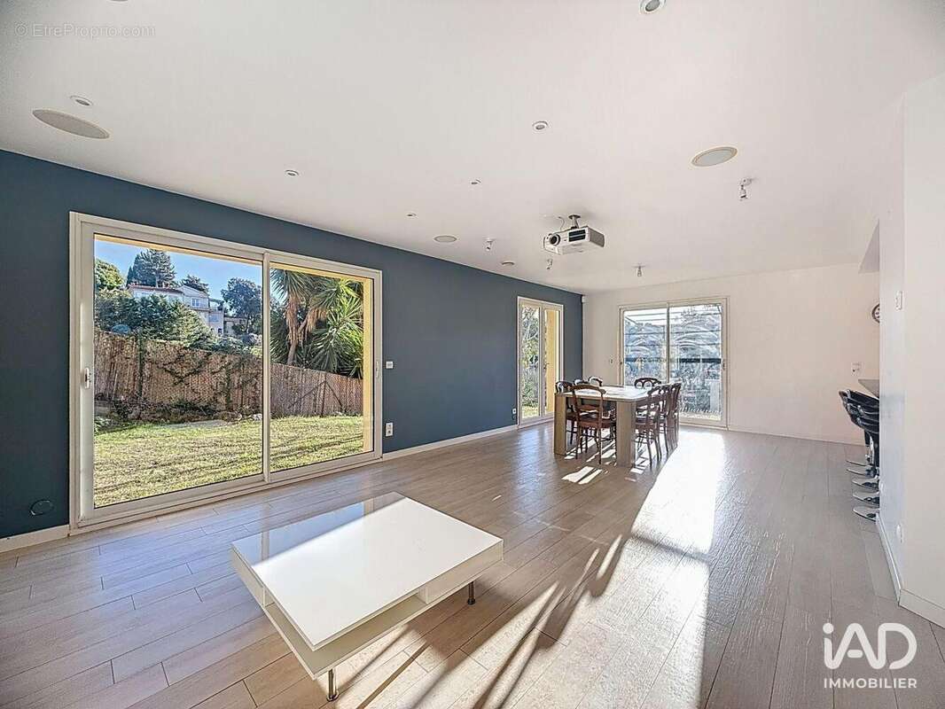 Photo 3 - Maison à ANTIBES