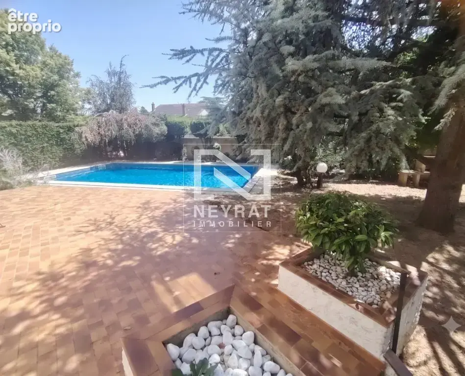 Maison 228 m² à Saint-Marcel  - photo 17
