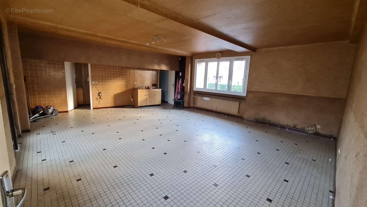 Maison à LES MOLIERES