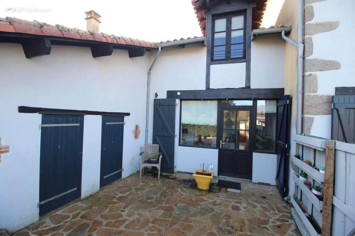 Maison à ABZAC