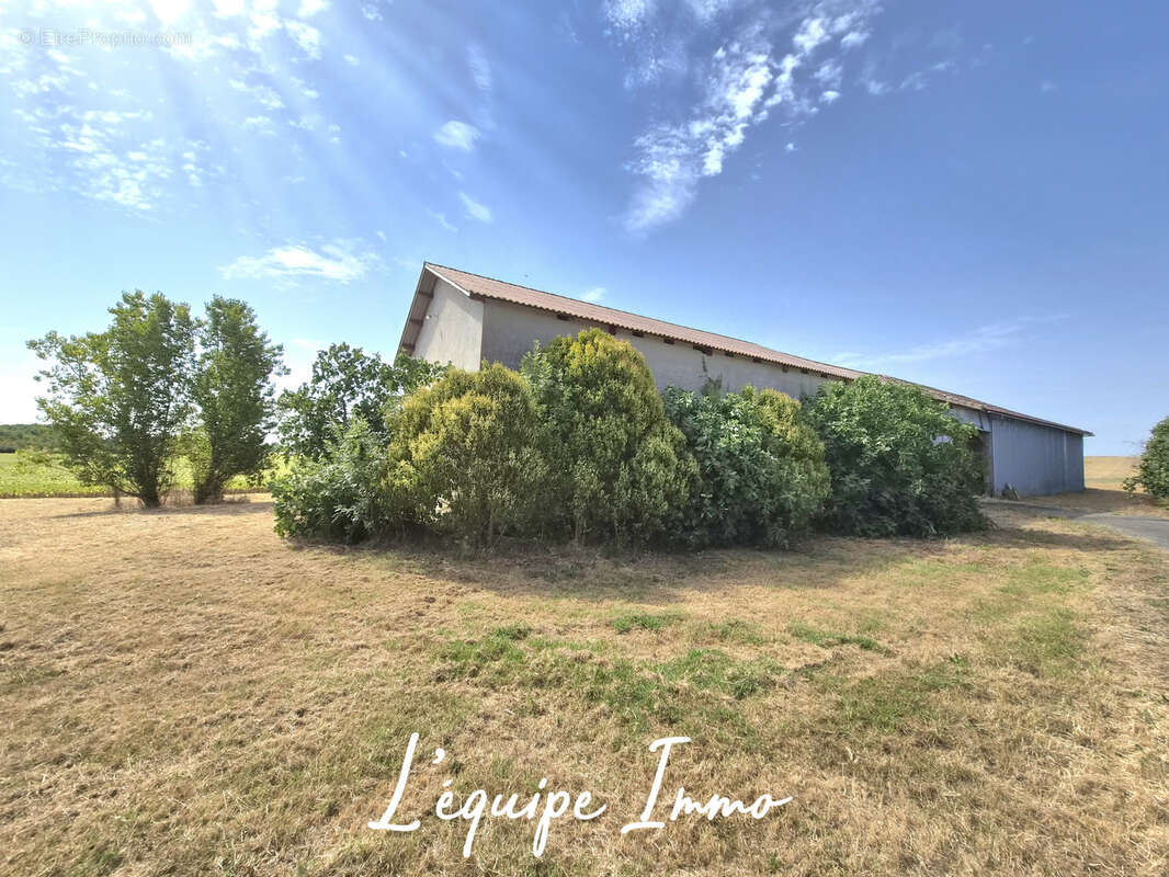 Ancienne étable et grange à réhabiliter avec CU et permis de construire - photo 9
