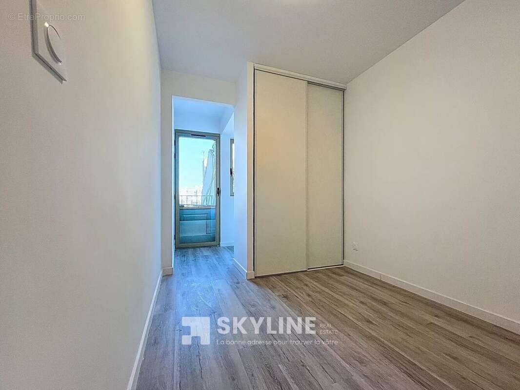 Appartement à MARSEILLE-1E