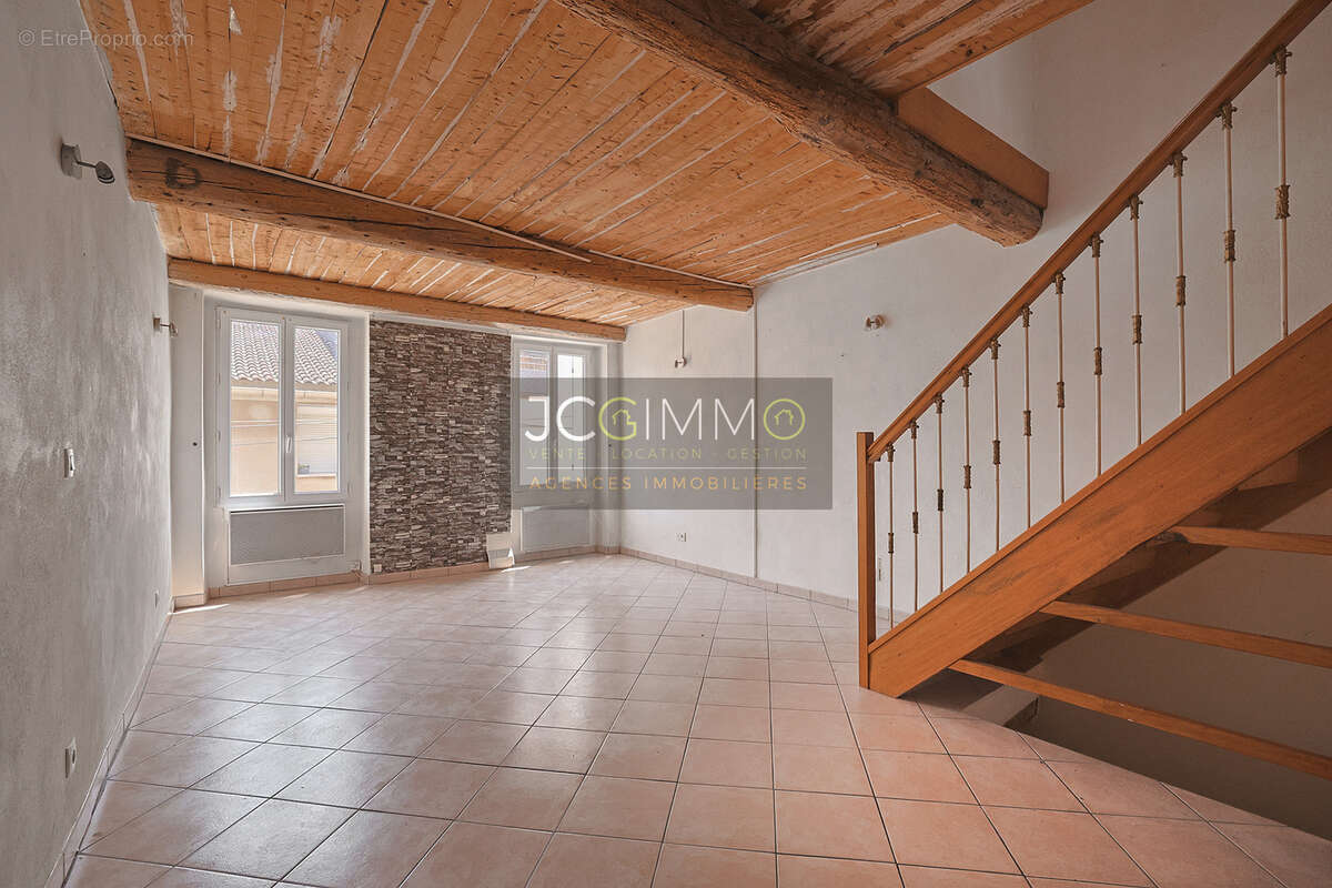 Maison de village 130m2 (T4 + Garage) - photo 4
