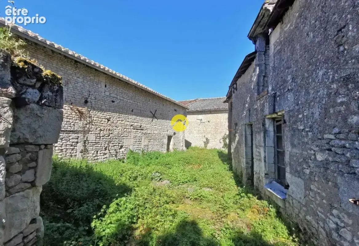 Ensemble en pierre a renover - photo 9