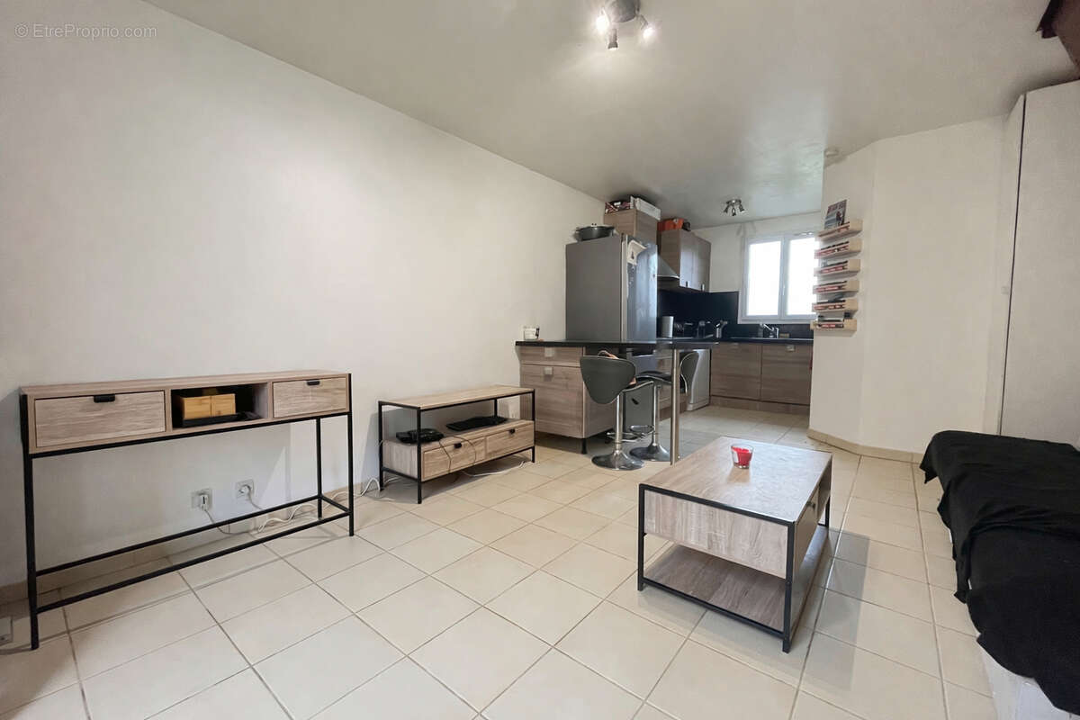 Appartement à BAULNE