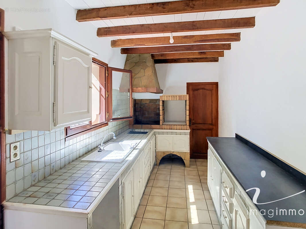 Havre de tranquillité, superbe villa de charme, esprit maison de campagne, au cœur d’un environnement paisible - photo 6
