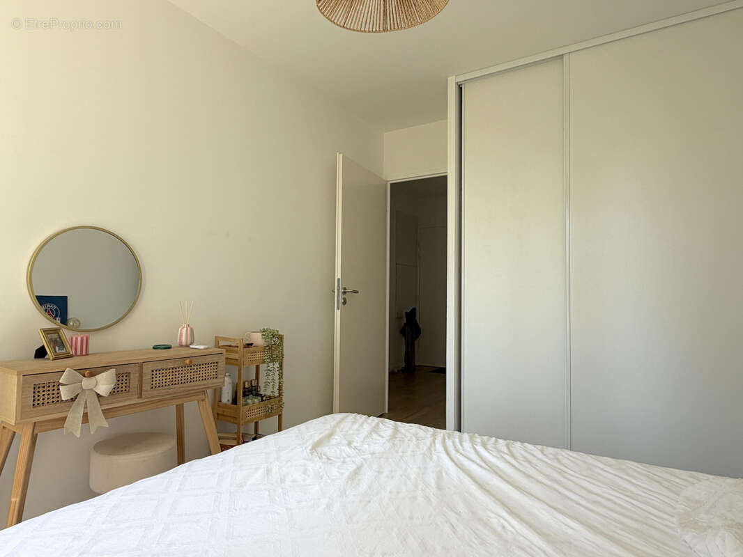 Poitiers, Appartement vendu loué, T3, 2 chambres, Loggia, place de parking privative. - photo 14