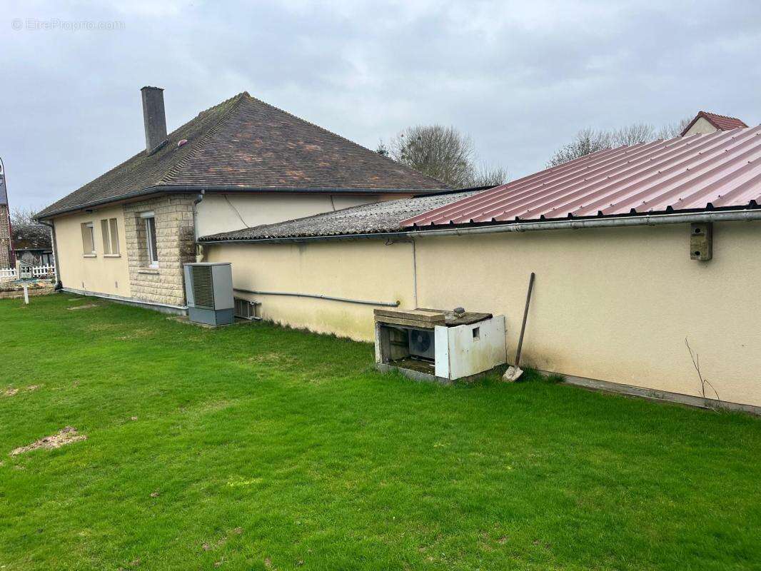 Maison de plain-pied 4 pièces avec piscine couverte à Thiberville - photo 3