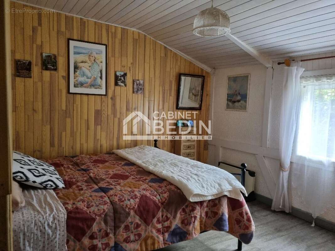 Maison à SAINTE-EULALIE-EN-BORN