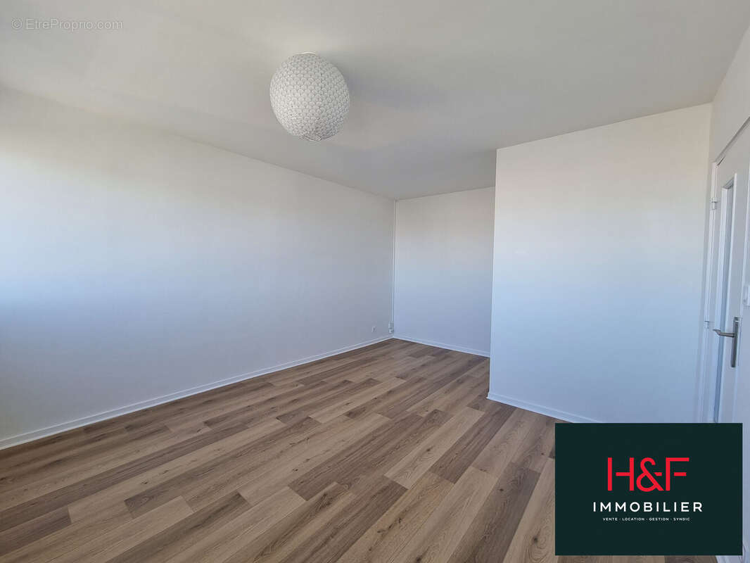 Appartement à HEROUVILLE-SAINT-CLAIR