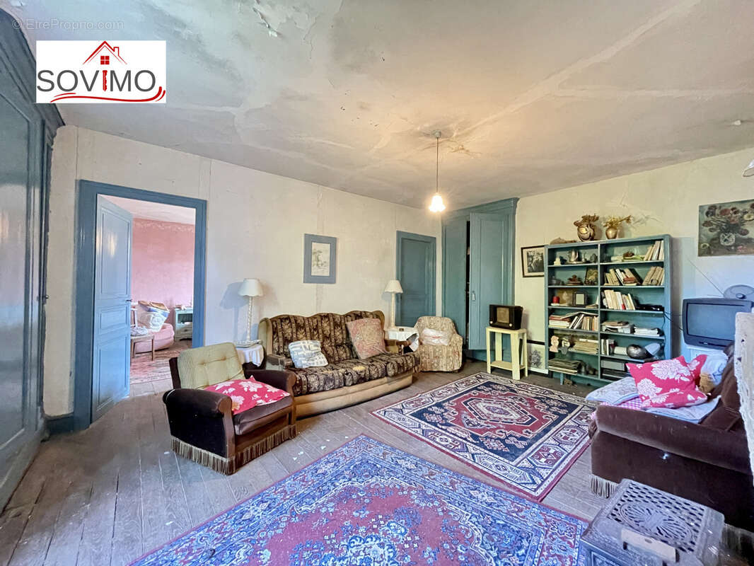 Au coeur d'un petit hameau, authentique maison de caractère indépendante, a rénover, avec terrain attenant - photo 17