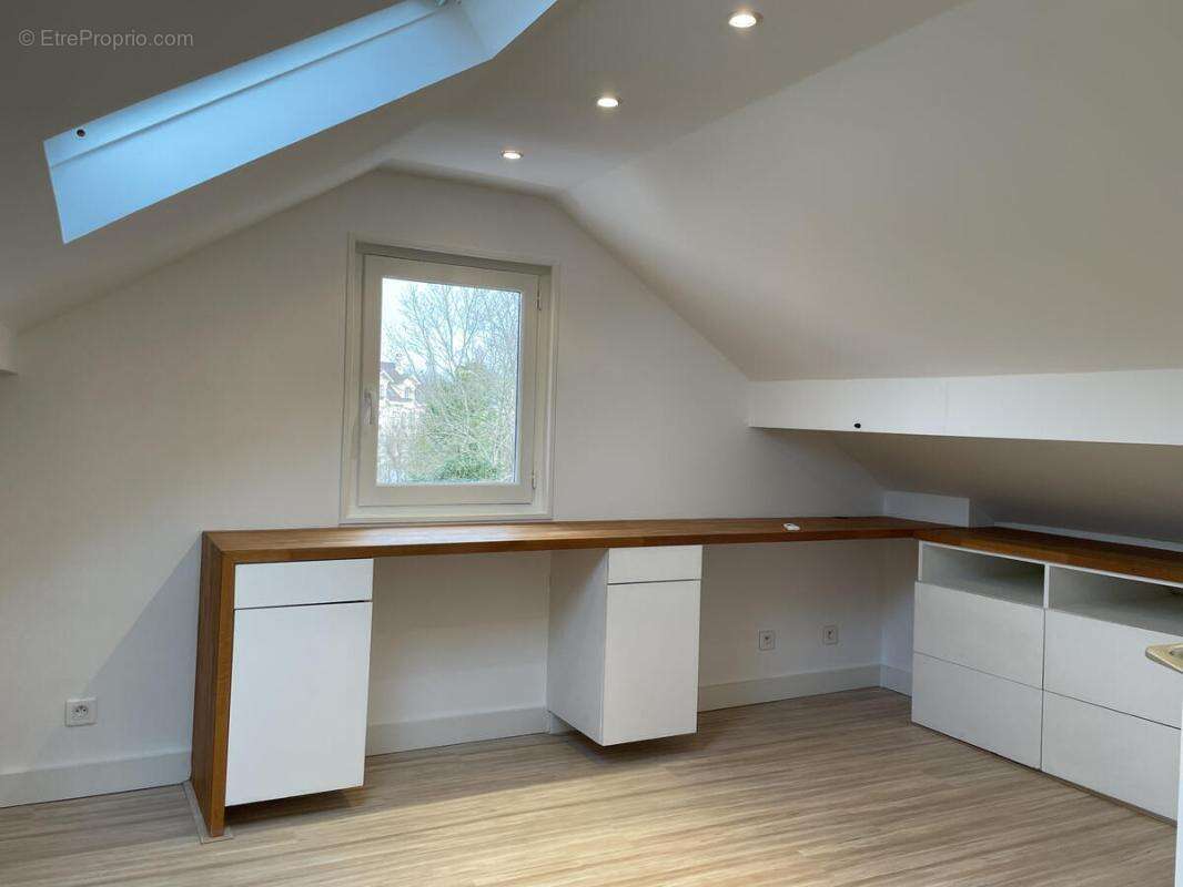 Maison 142 m² à Le Vesinet  - photo 12
