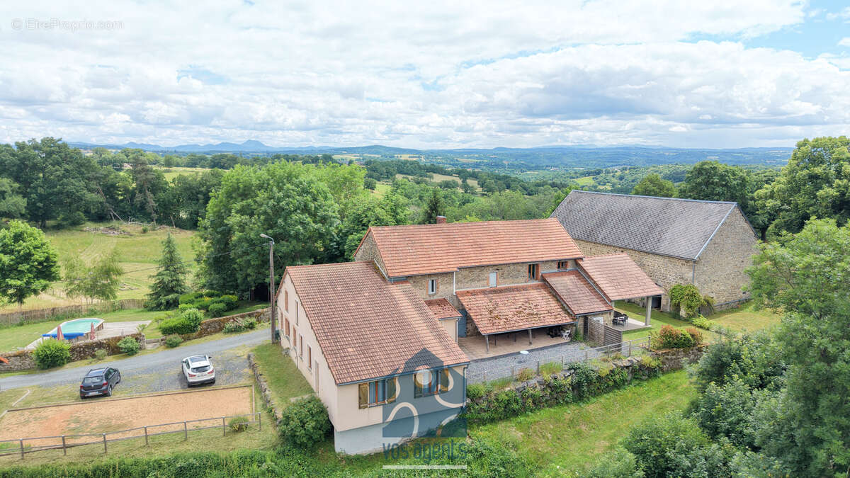 Propriété 9 pièces avec gîte et partie privative, grange, piscine et annexes - photo 26