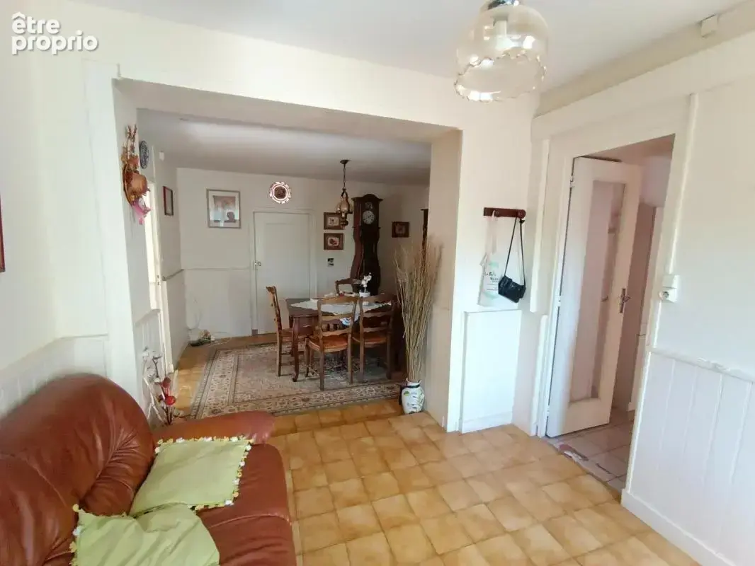 Maison de bourg à fort potentiel - photo 3