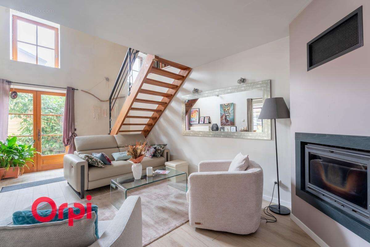 Maison à BESSENAY