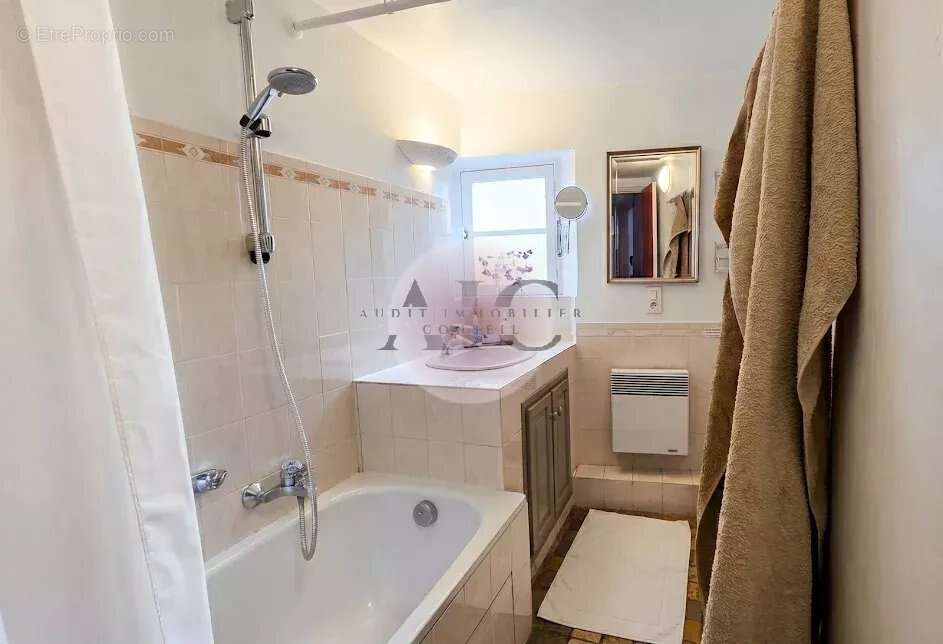 Appartement à FAYENCE