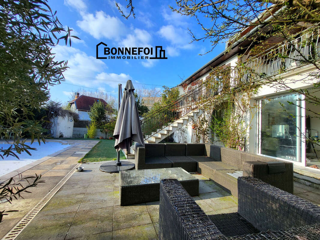 Maison à CHAMPIGNY-SUR-MARNE