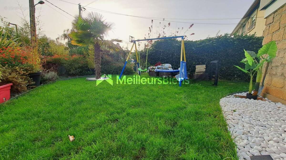 Maison à MONTMORENCY