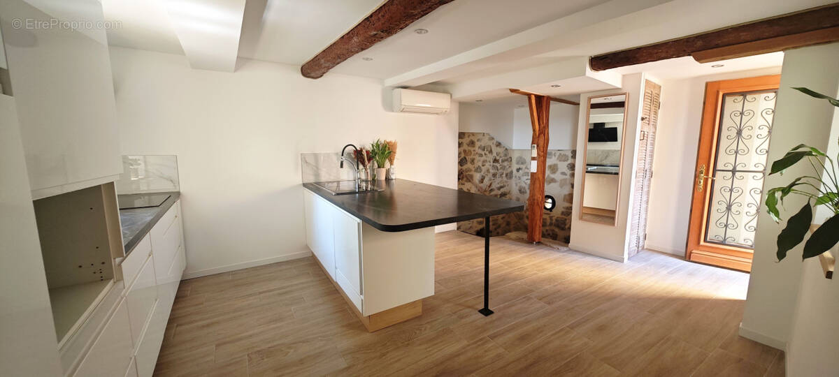 Appartement à FAYENCE
