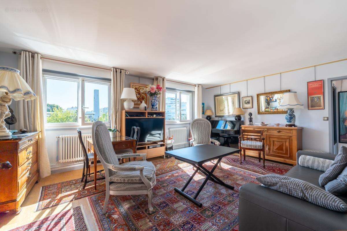 Appartement à VELIZY-VILLACOUBLAY