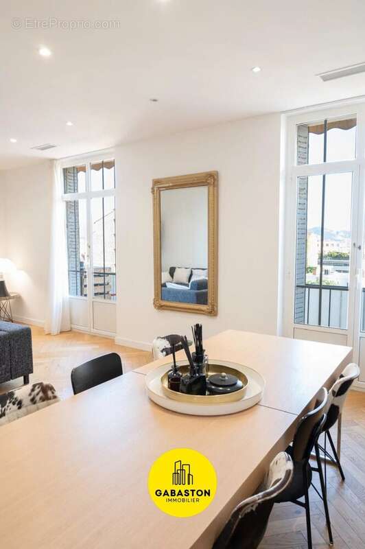 Appartement à MARSEILLE-8E