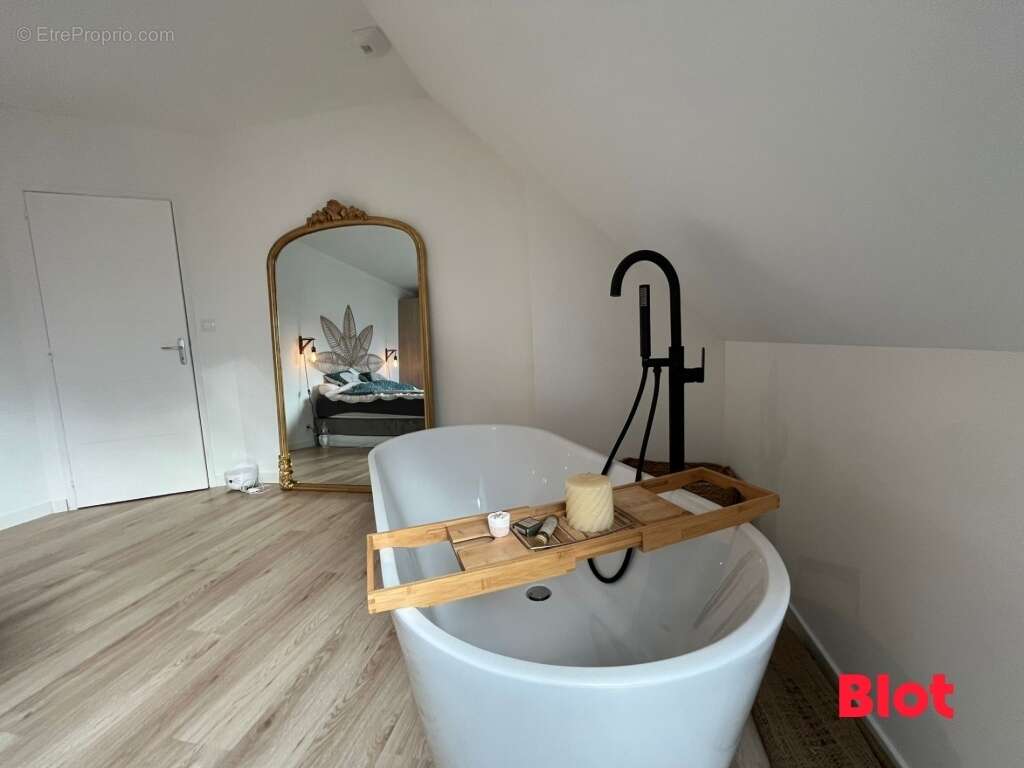 Maison à LE SEL-DE-BRETAGNE