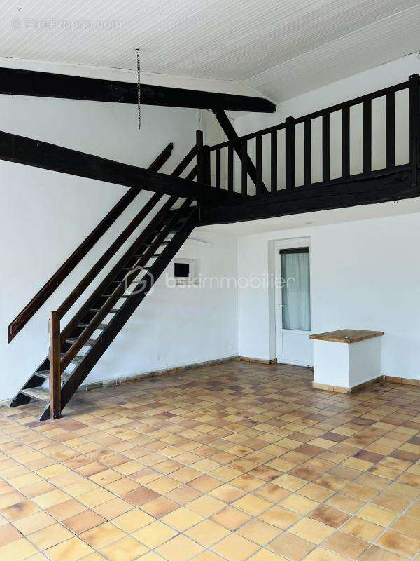 Appartement à MORESTEL